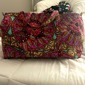 Vera Bradley Large Duffel Bag WITH luggage tag medallion print